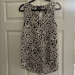 Gibson Black and Cream Sleeveless Blouse